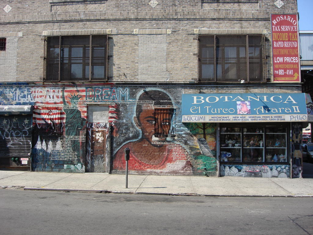 Amadou Diallo mural