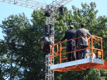 David Blaine, upside down