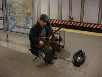 subway musician